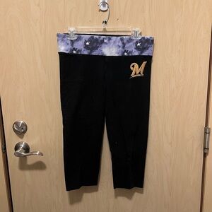Vs pink brewers capris